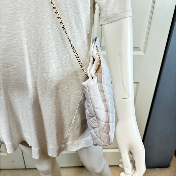 Medium Quilted White Crossbody Purse with Chain Strap - Picture 4 of 7